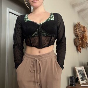 Black Lace Crop Top long sleeve